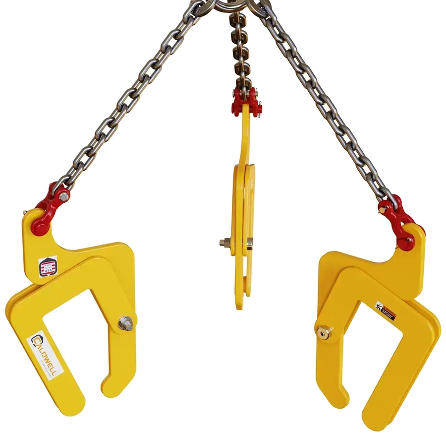 The three-leg MCL-3/4 hanging from its master link with nothing attached, showing all three clamps and the chain shortener